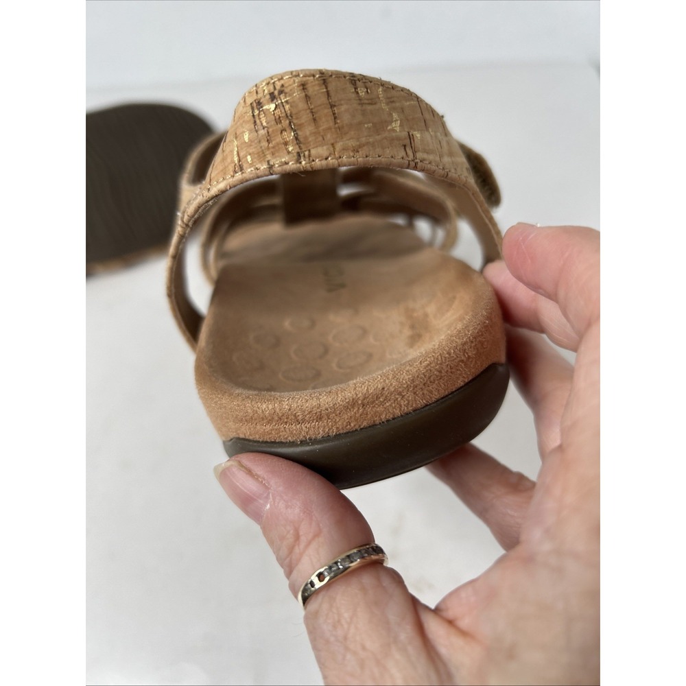 VIONIC WOMEN'S LT. BROWN HARISSA STRAPPY SANDALS 5 HOOK & LOOP STRAPS SIZE 9 EUC - Picture 7 of 8